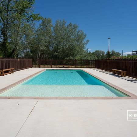 Villa T3 Climatisee En Residence Avec Piscine Vias Exterior photo