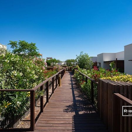 Villa T3 Climatisee En Residence Avec Piscine Vias Exterior photo