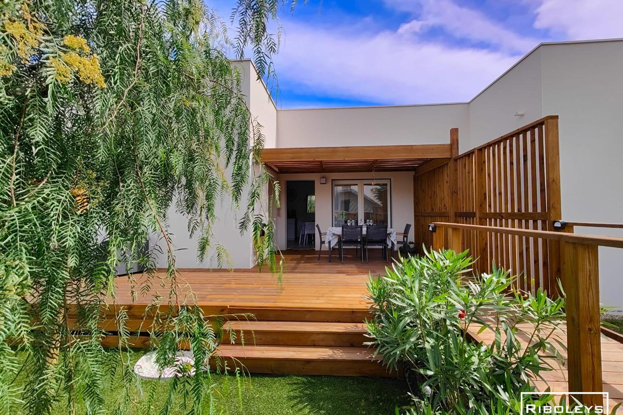 Villa T3 Climatisee En Residence Avec Piscine Vias Exterior photo