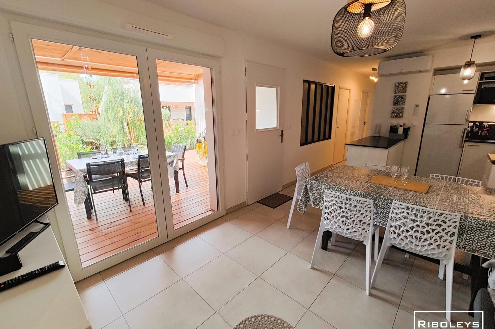 Villa T3 Climatisee En Residence Avec Piscine Vias Exterior photo