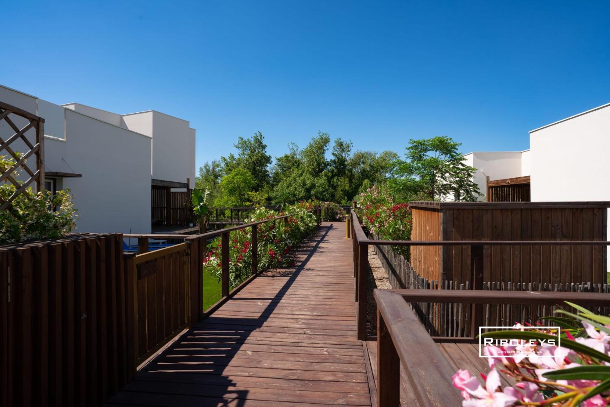 Villa T3 Climatisee En Residence Avec Piscine Vias Exterior photo